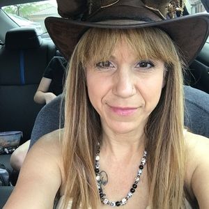 Meet your Posher, Janet